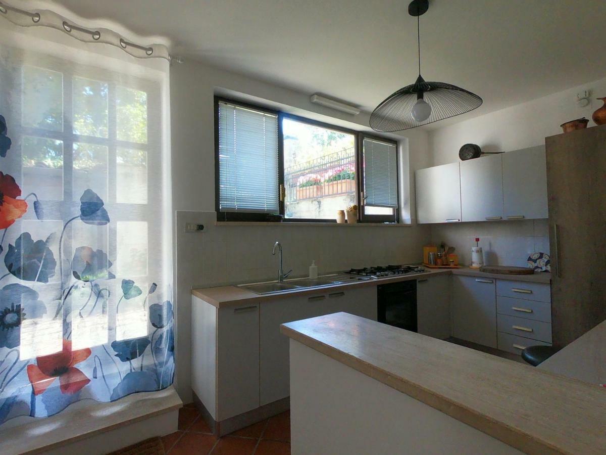 Appartement Il Giardino Segreto à Carbognano Extérieur photo